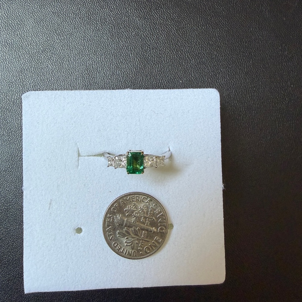 Elegant 18K White Gold Emerald & Diamond Ring (0.65ct Emerald)